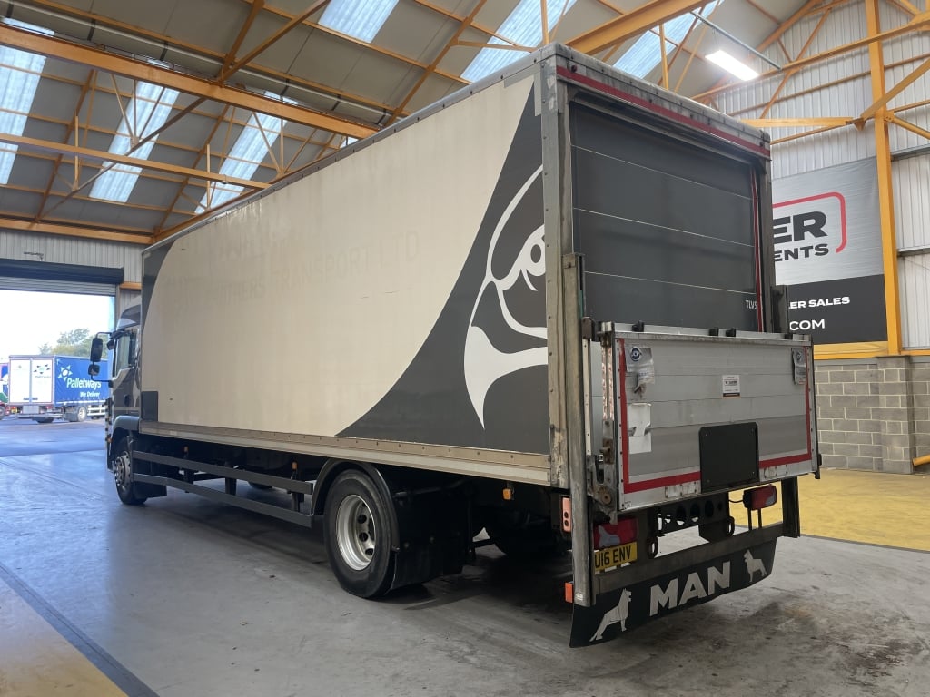 MAN TGM 18.250 *EURO 6* 18 TONNE BOX – 2016 – OU16 ENV