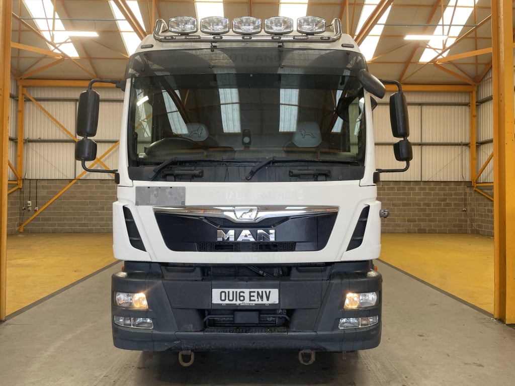MAN TGM 18.250 *EURO 6* 18 TONNE BOX – 2016 – OU16 ENV