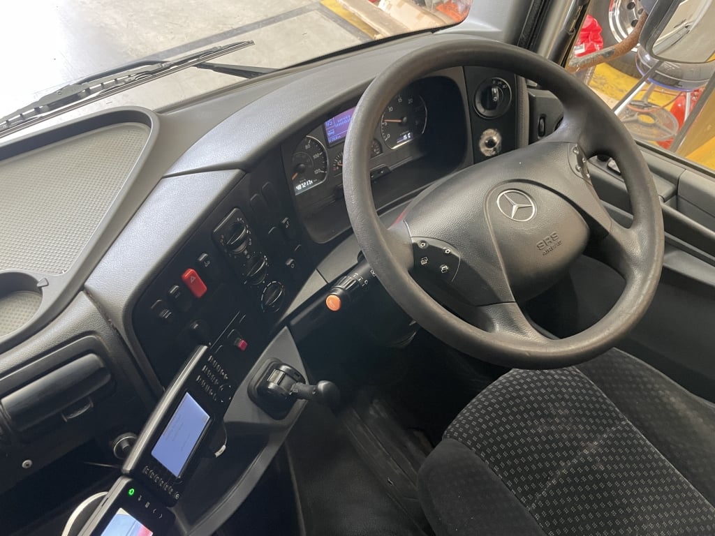 MERCEDES BENZ AXOR 2533 EURO 5, 26 tonnes, 6x2, camion frigorifique – 2012 – PE62 CKF