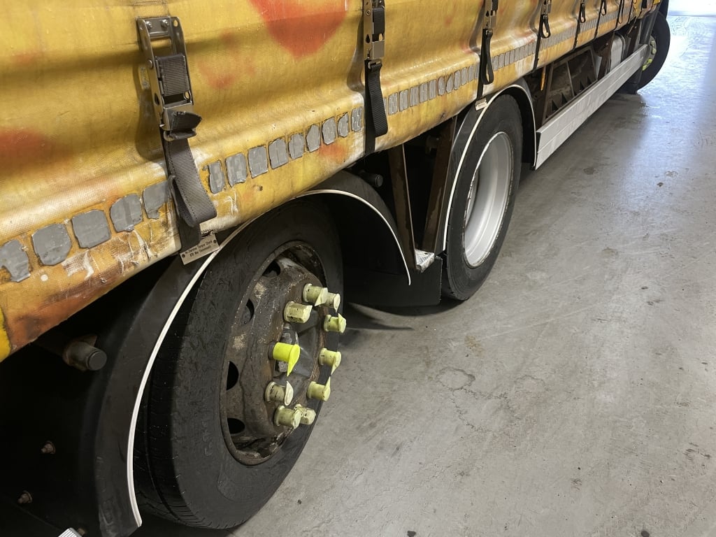 VOLVO FE-250 *EURO 6* 26 TONNE 6X2 CURTAINSIDER – 2017 – PO17 VZP