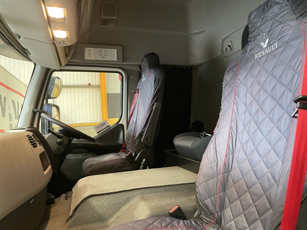 RENAULT D WIDE 18 tonnes *EURO 6* 4x2 fourgon – 2015 – PO65 ETE