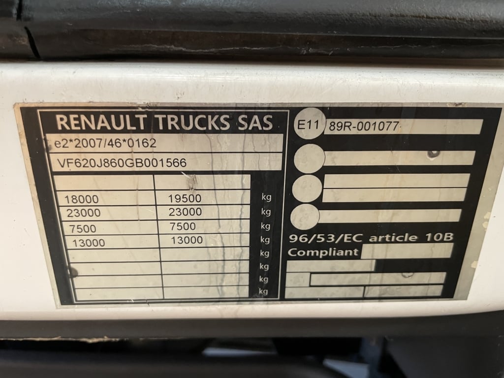 RENAULT D WIDE 18 tonnes *EURO 6* 4x2 fourgon – 2015 – PO65 ETE