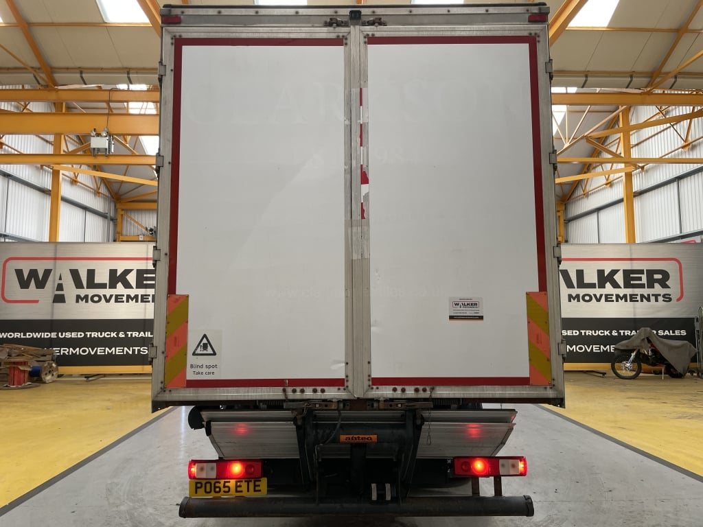 RENAULT D WIDE 18 tonnes *EURO 6* 4x2 fourgon – 2015 – PO65 ETE