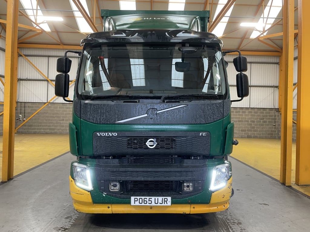 VOLVO FE-320 *EURO 6* 26 TONNE 6X2 CURTAINSIDER – 2015 – PO65 UJR