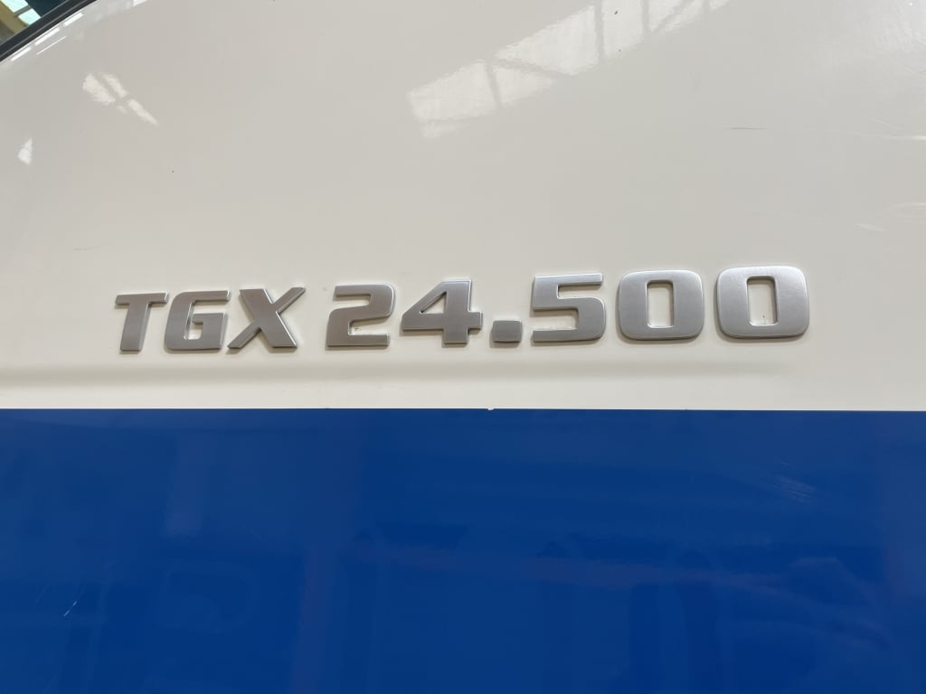 MAN TGX 24.500 *EURO 6* XLX 6X2 TRACTOR UNIT – 2018 – SN68 WBE