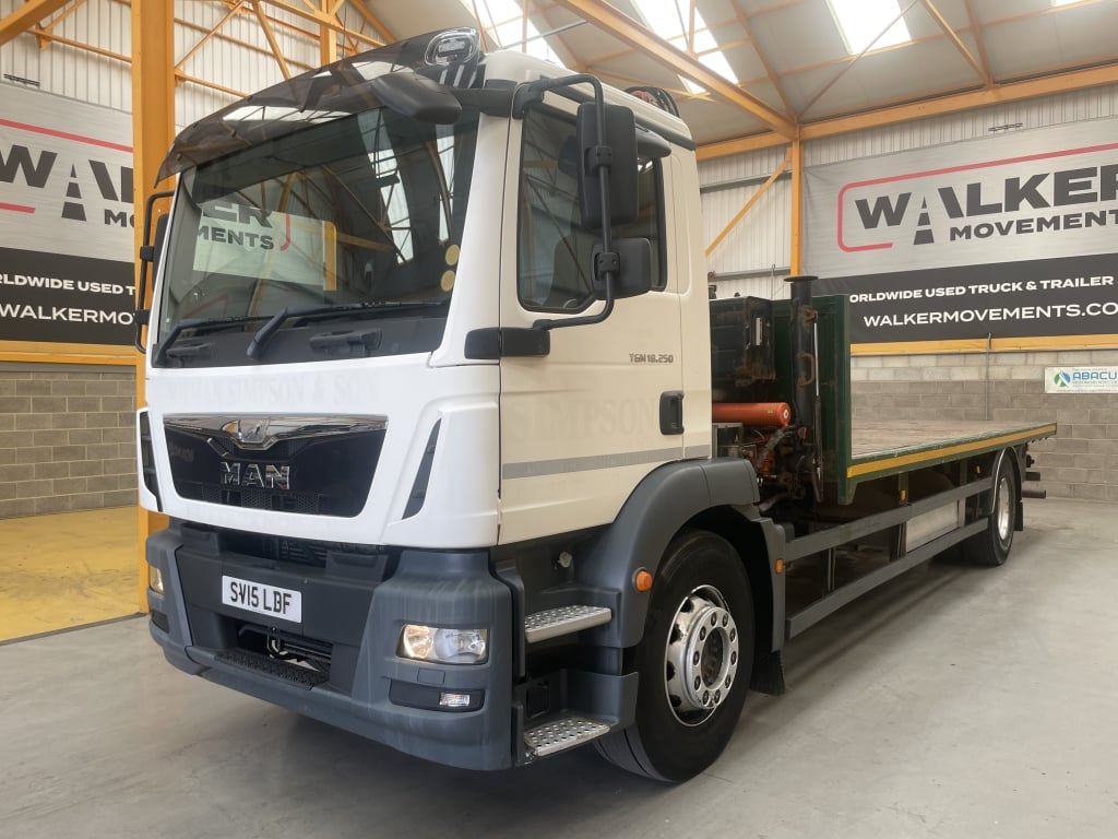 MAN TGM 18.250 *EURO 6*, 4X2 18 TONNE FLATBED/CRANE – 2015 – SV15 LDF