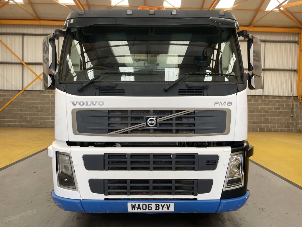 VOLVO FM9 340 6X2 ALUMINIUM INSULATED TIPPER – 2006 – WA06 BYV