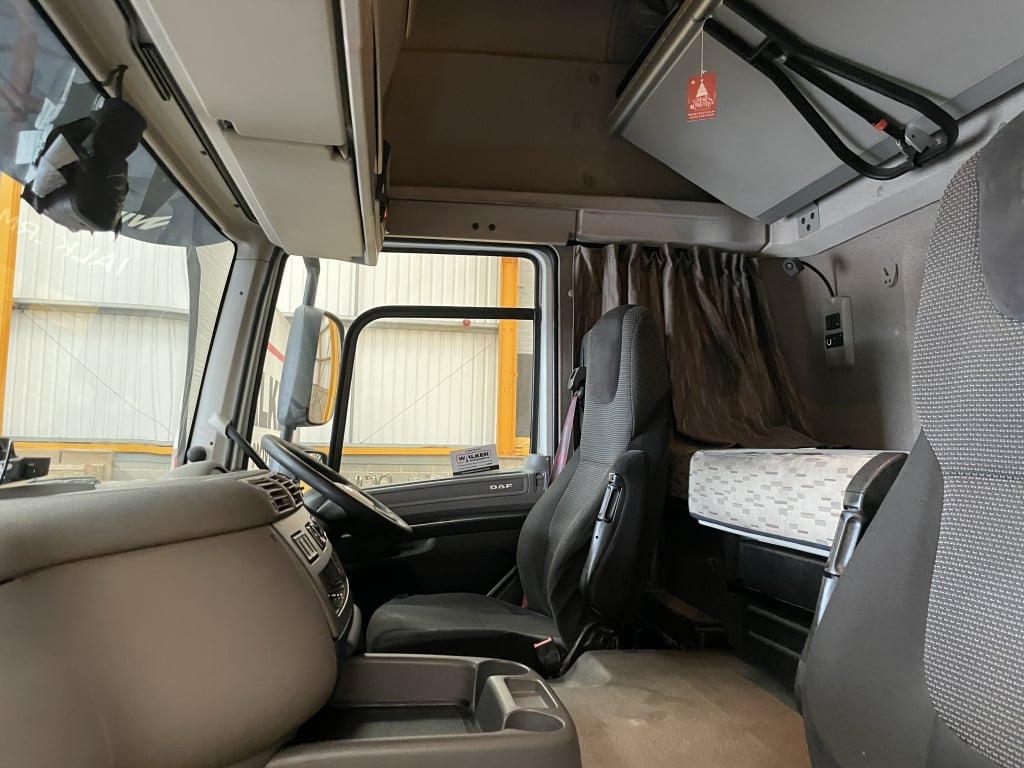 DAF CF 290 SPACE CAB *EURO 6* 4X2, 18 TONNE CURTAINSIDER – 2017 – YG17 HRM