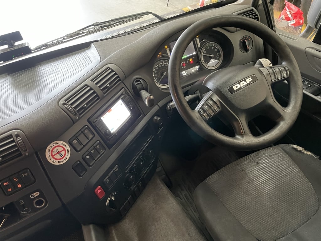 DAF CF 290 SPACE CAB *EURO 6* 4X2, 18 TONNE CURTAINSIDER – 2017 – YG17 HRM
