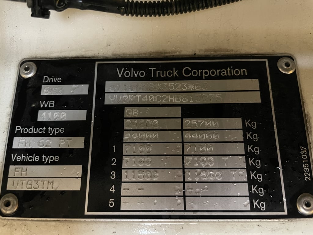 VOLVO FH 500 VERSION 4 GLOBETROTTER *EURO 6* 6X2 TRACTOR UNIT – 2017 – YN17 ODF